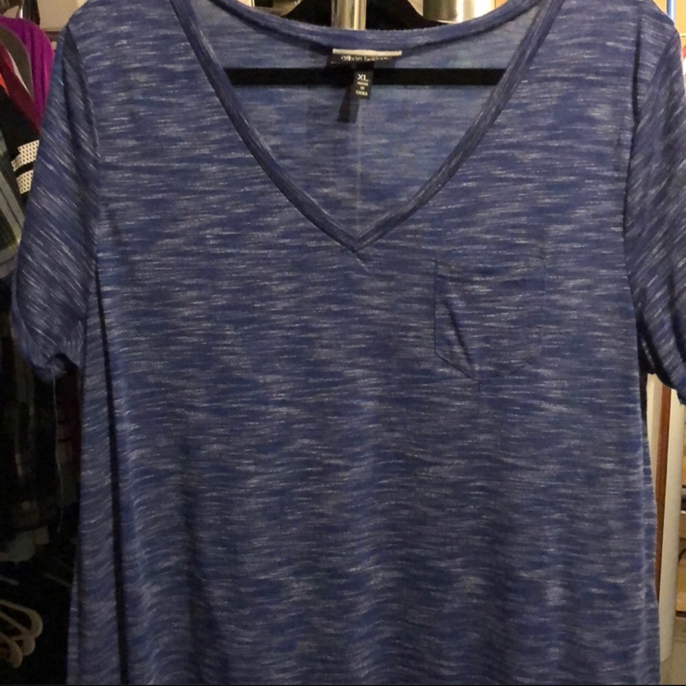 Thin knit t shirt